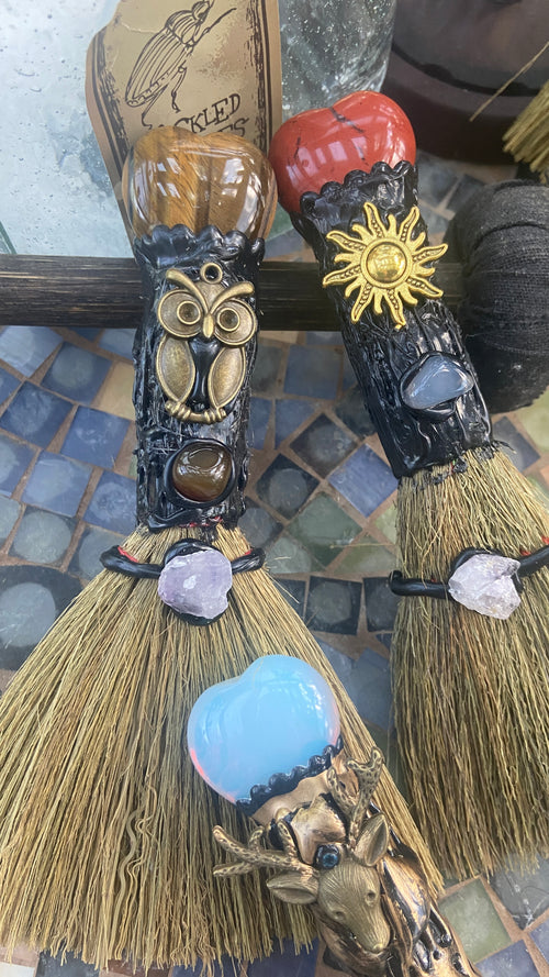 6" Willow Crystal Broom – Miniature Witch Altar & Cleansing Tool