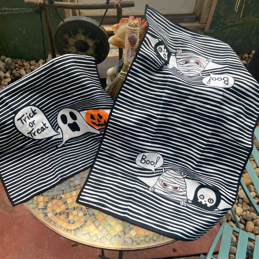 SPOOKY KITCHEN TOWELS
