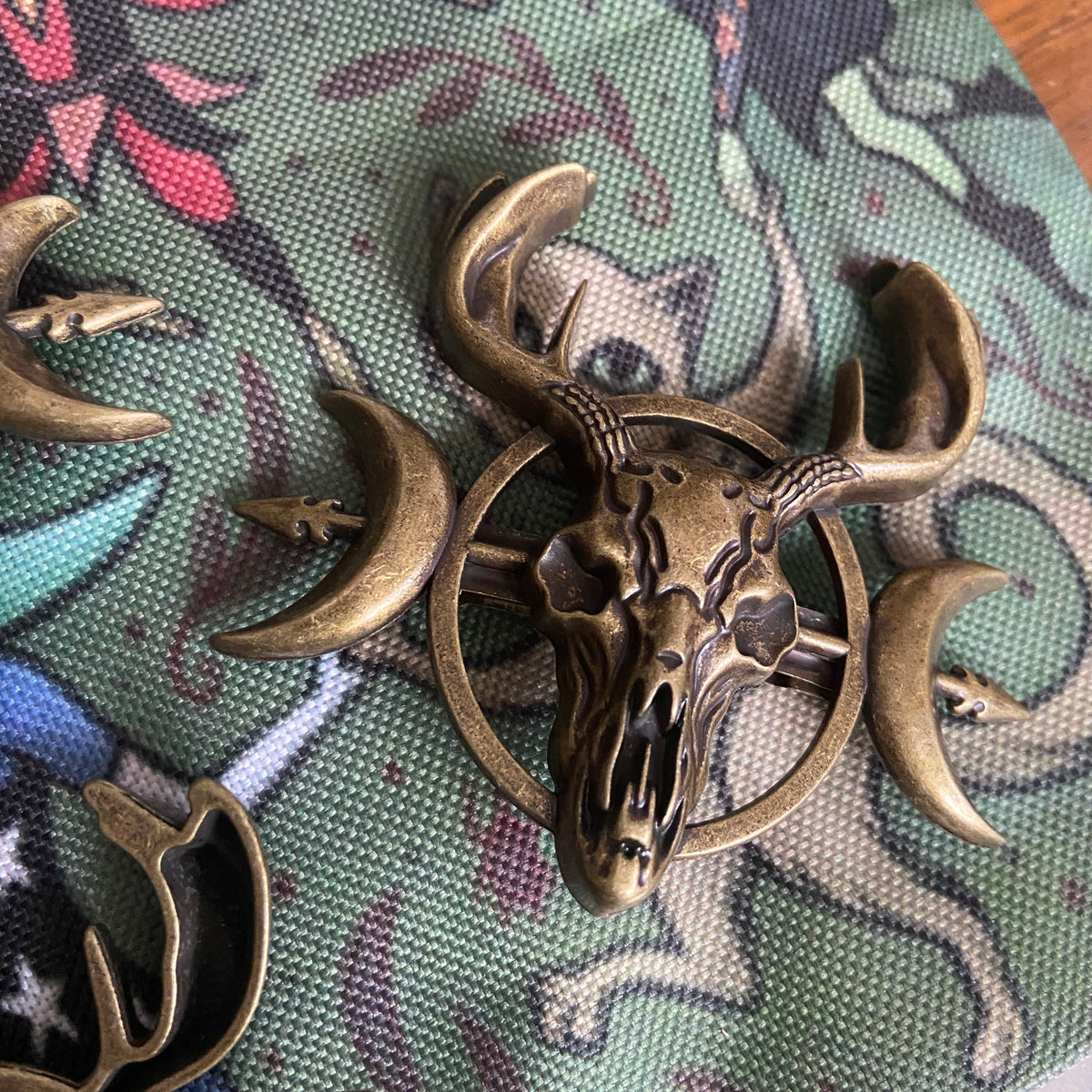 BRONZE STAG SKULL BARRETTE
