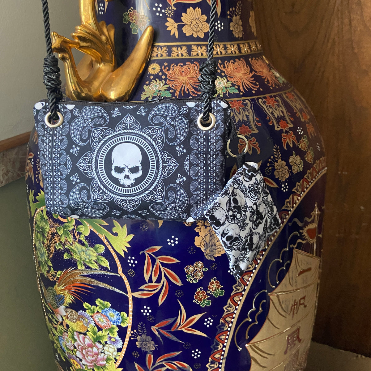 FABULOUS BOUTIQUE SHOULDER BAGS