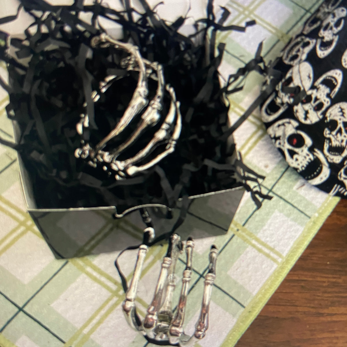 SKELETON CUFF BRACELETTE "GOT CHA"