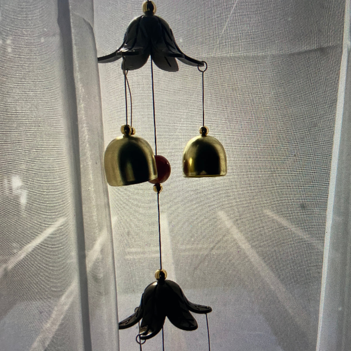 GENTLE & GRACEFUL BRASS WIND CHIMES