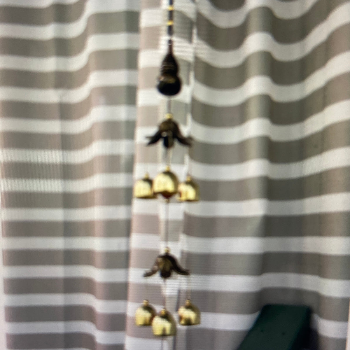 GENTLE & GRACEFUL BRASS WIND CHIMES