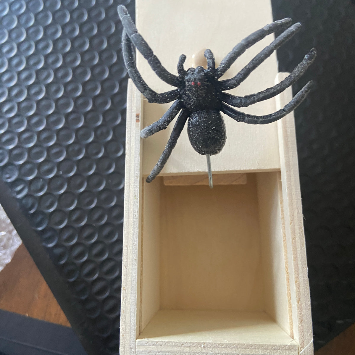 Jumping Spider Box – No Batteries Needed Prank & Gothic Gift