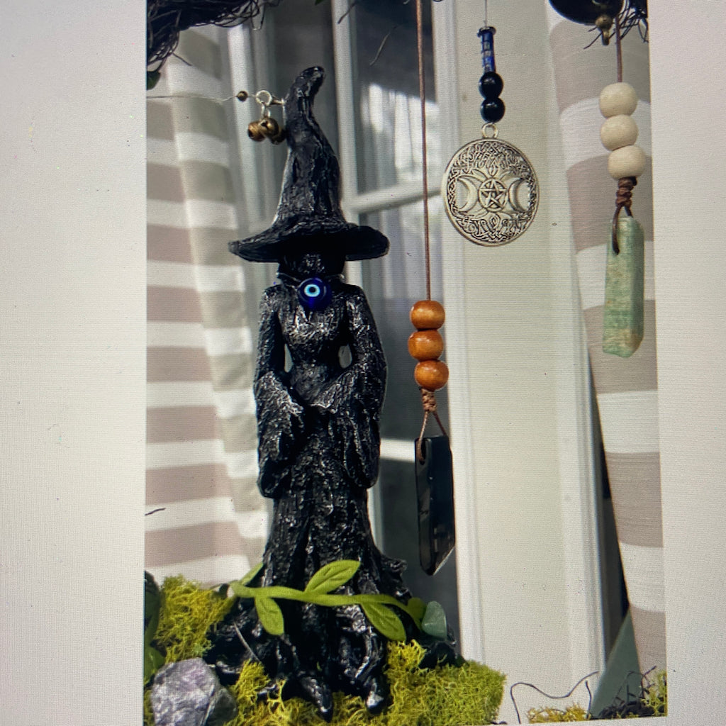 Witch's Crescent Moon Spell Wreath – Door & Wall Hanging